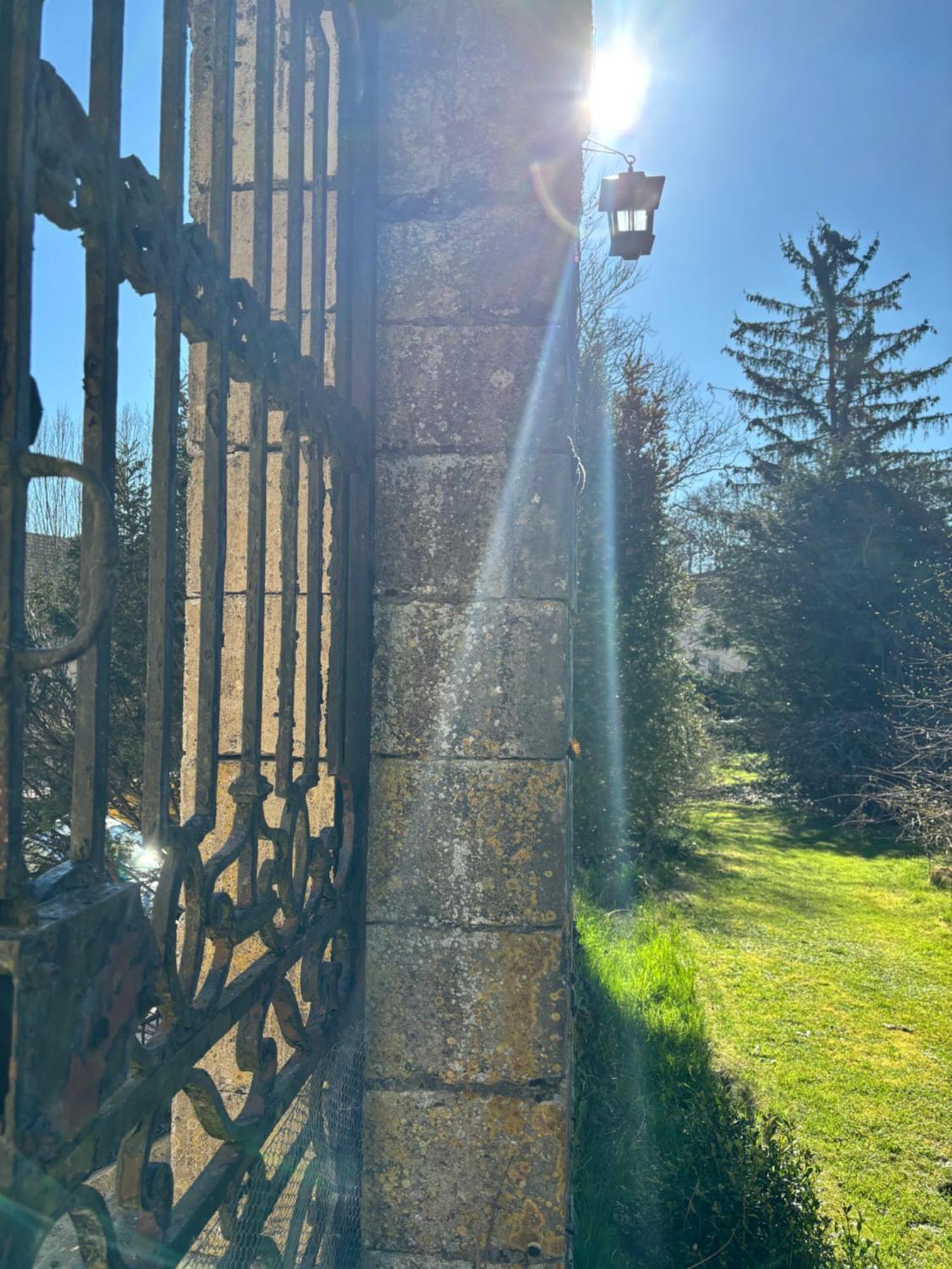 Chateau La Hussardiere Dampierre-sur-Salon Экстерьер фото
